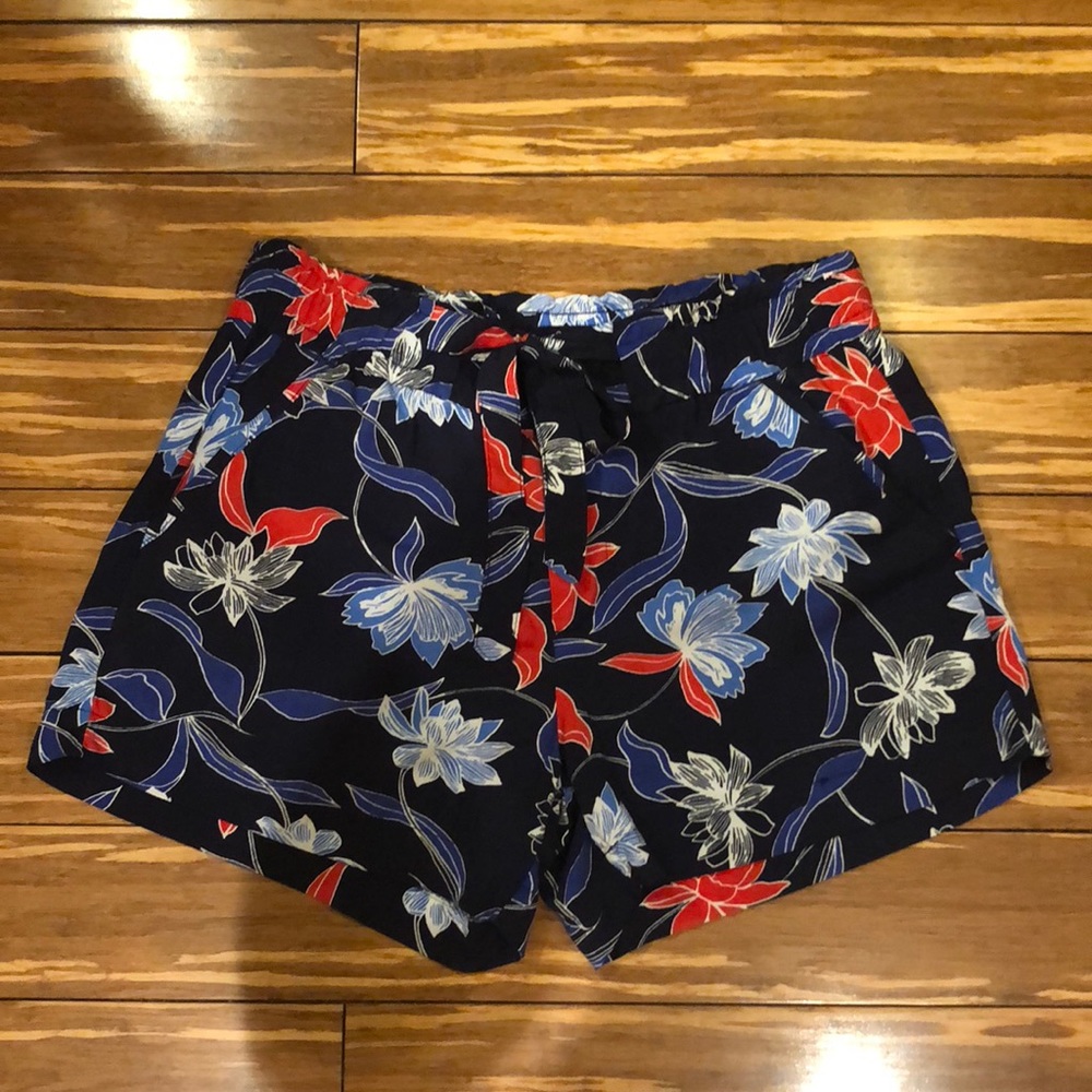 GAP shorts
